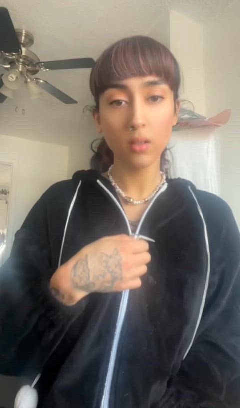 Im mindfuckeddd Gooning and fucking leaking… How would you finish me off?