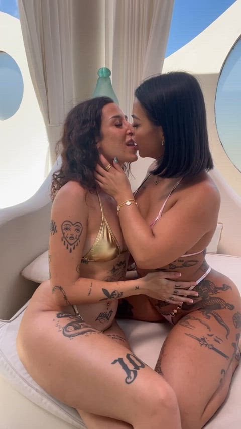 Who would you rather be in this video