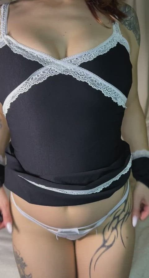 Load in my face or boobs?