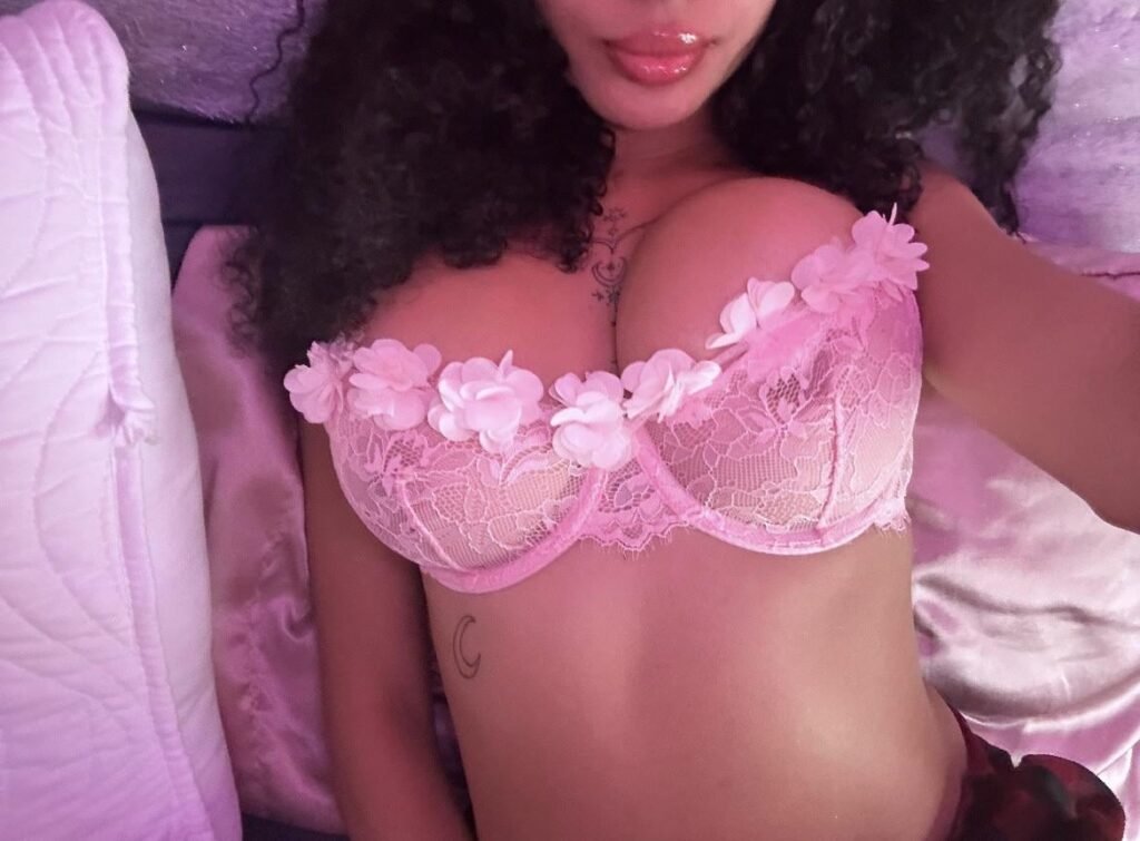 unwrap me i’m your gift <3