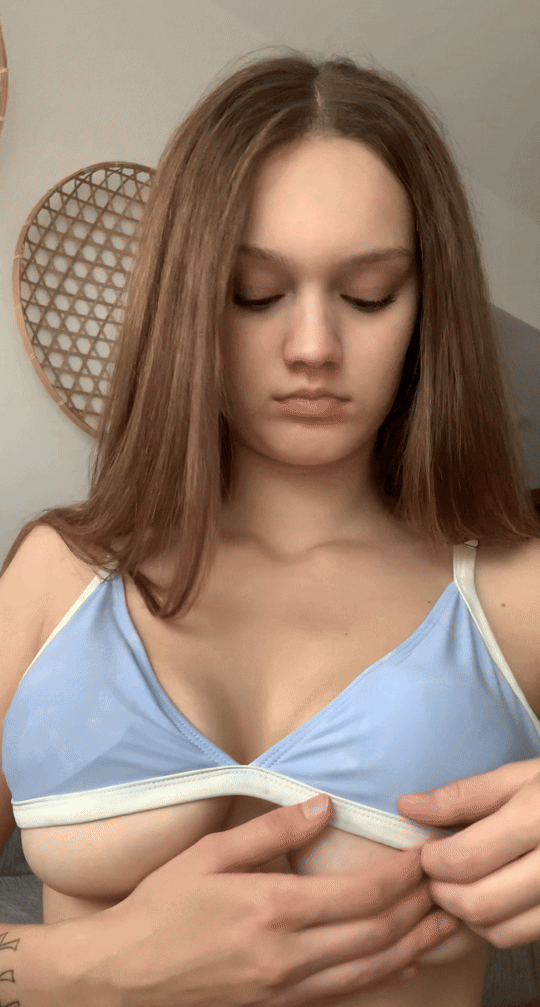 I tried my best to look sexy, how did it go? [F18]