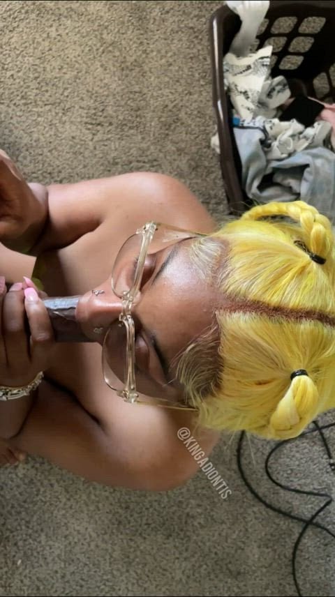 Throat just as good as the pussy